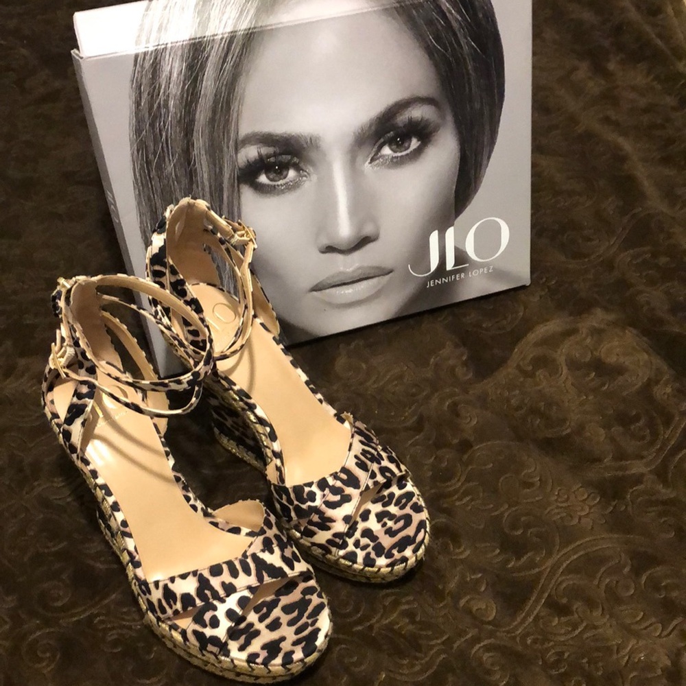 JLO animal print platform sandal, size 10